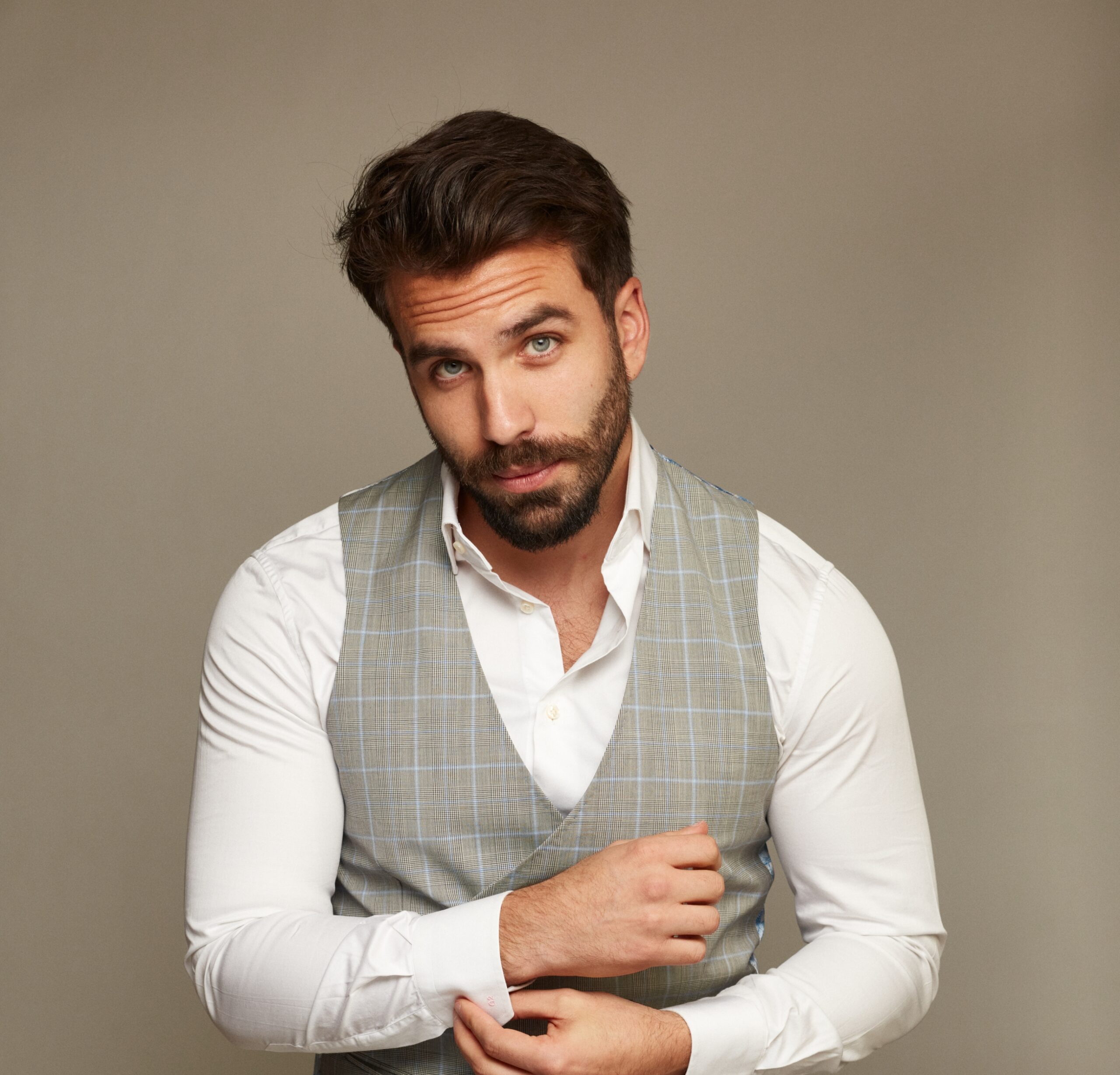 GIUSEPPE GAMBA, AMOR ENTRE PAREDES