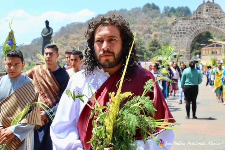 ROBERTO LATHIER: PASIÓN DE CRISTO EN CARNE PROPIA