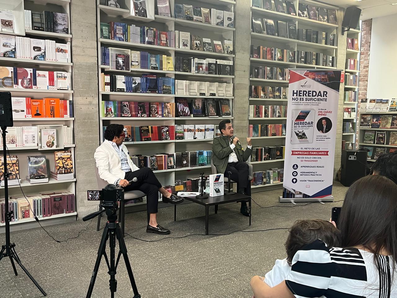 JOEL CHÁVEZ PRESENTÓ EL LIBRO ‘HEREDAR NO ES SUFICIENETE’